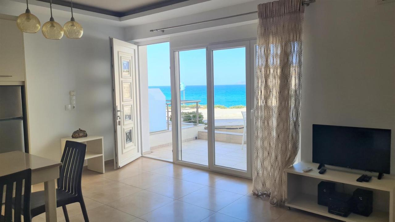 Bella Mare Luxury Apartments Каламаки Экстерьер фото