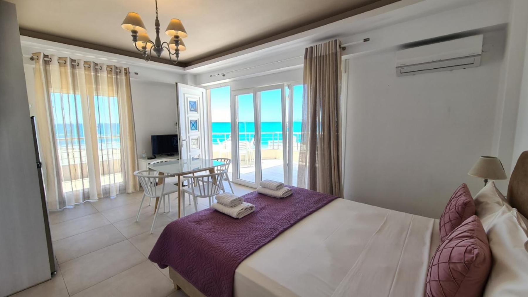 Bella Mare Luxury Apartments Каламаки Экстерьер фото